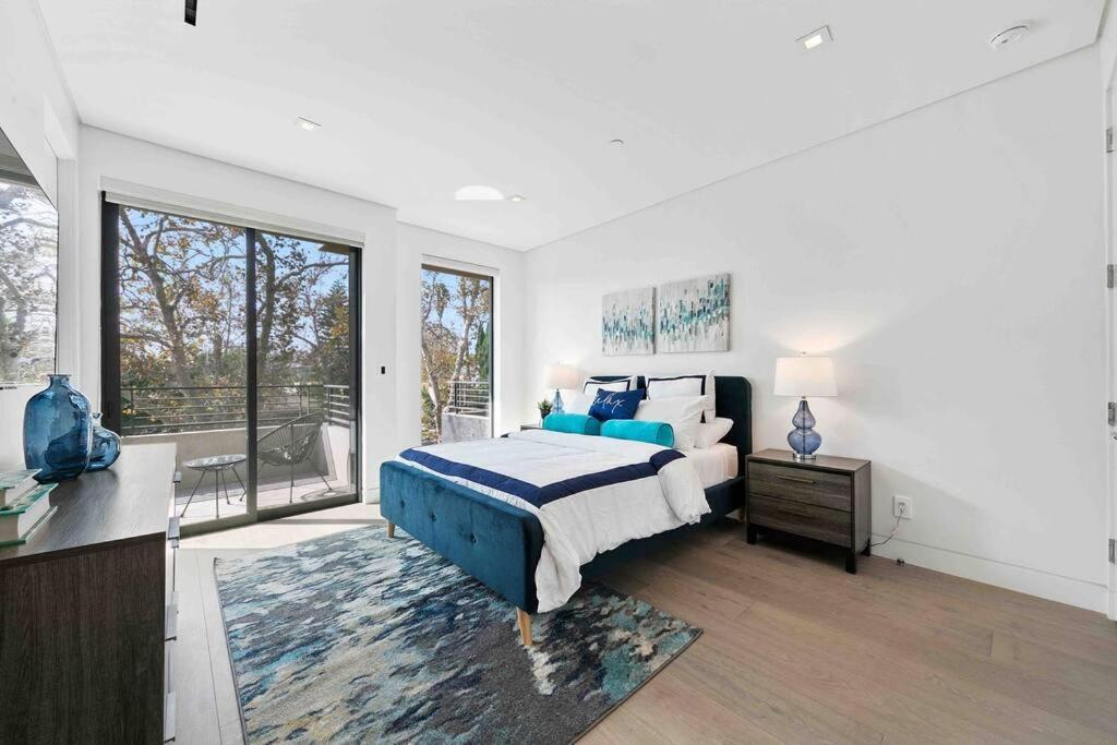 Pousada Hollywood Hills 5 Bedroom Villa, Pool, Rooftop, Parking Los Angeles
