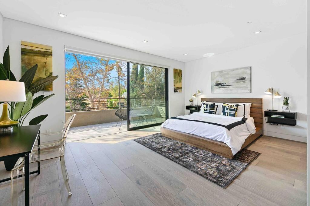 Pousada Hollywood Hills 5 Bedroom Villa, Pool, Rooftop, Parking Los Angeles