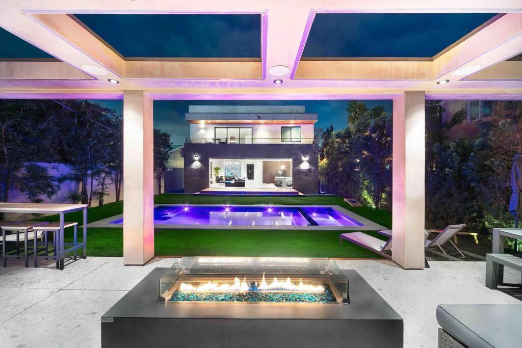 Hollywood Hills 5 Bedroom Villa, Pool, Rooftop, Parking Pousada Los Angeles